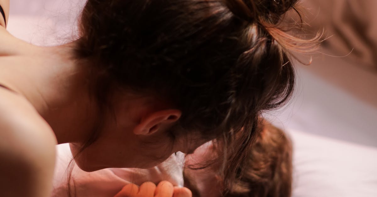 How to Create the Perfect Atmosphere for Intimacy